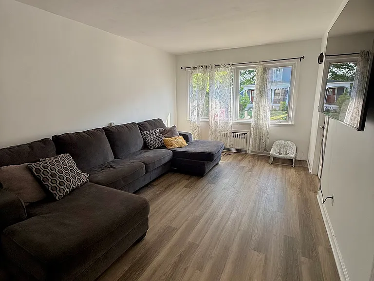 103 E Pleasant Ave #1 — Photo 2