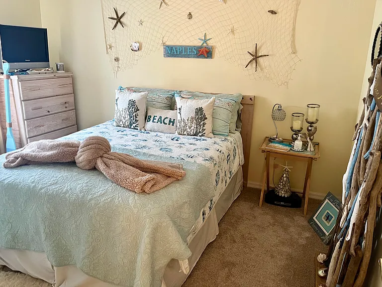 14135 Winchester Ct #402 — Photo 10