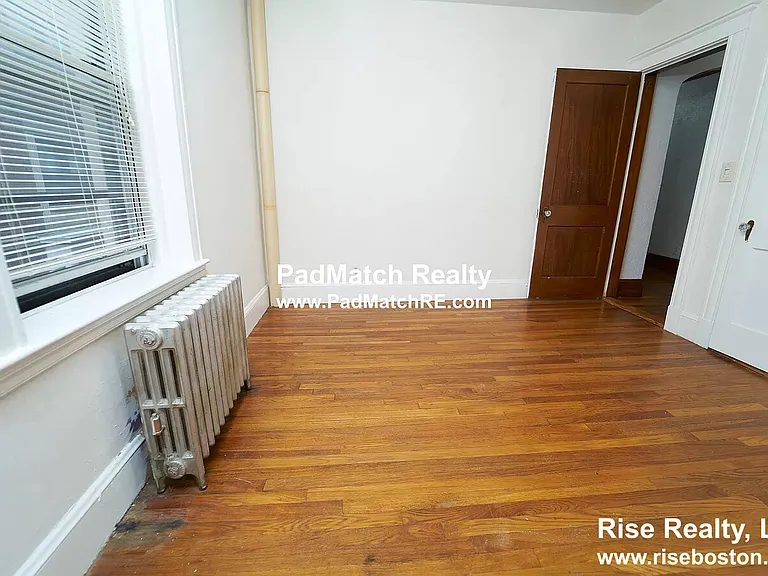 16 Lakeville Rd #6 — Photo 3