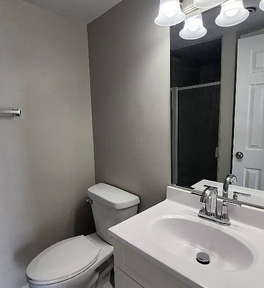 4811 Chicago St #4B — Photo 8