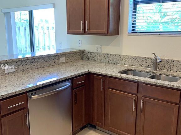 3rd image of 10218 NW 88th Ter #10218