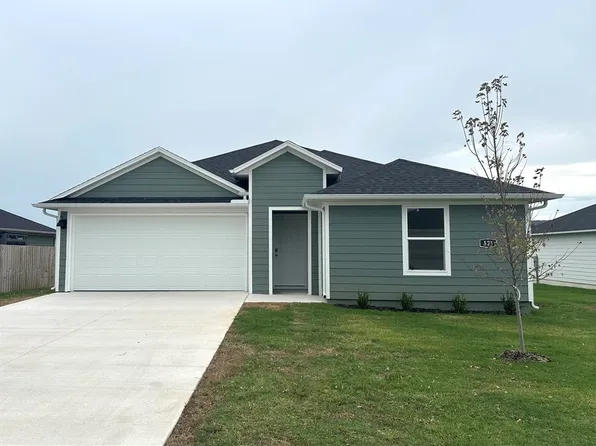 521 Riggs St, Prairie Grove, AR 72753