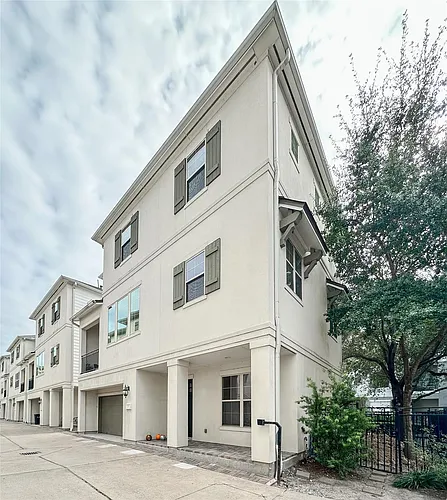2 Hermann Park Ct Photo 1