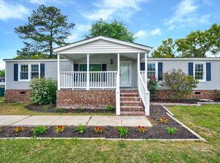819 Shakertown Rd, Fayetteville, NC 28312