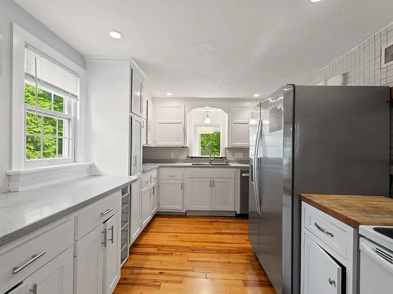 42 Elinor Rd — Photo 16