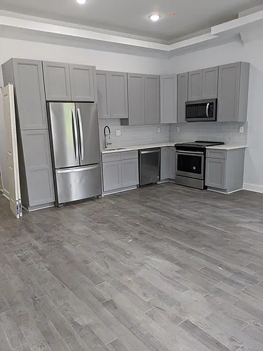 717 Walnut St #2F Photo 1