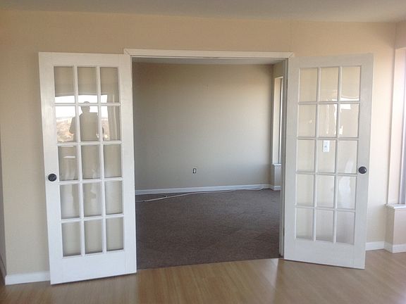 bedroom/den