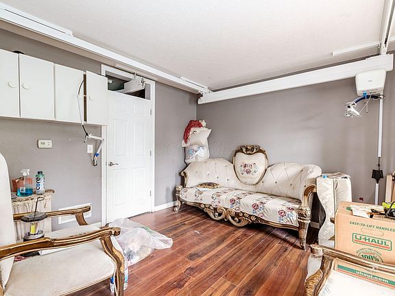 2nd image of 937 Hidden Cove Way