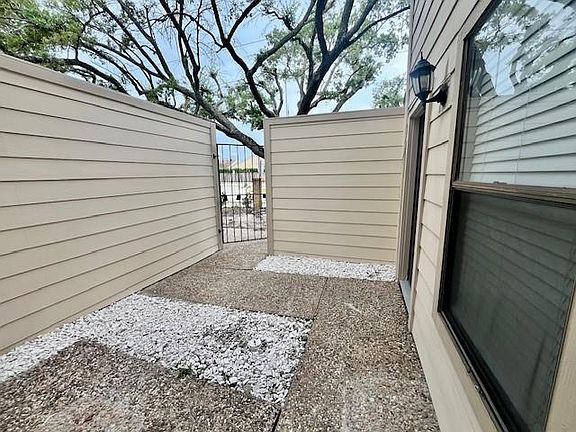 3rd image of 2277 S Kirkwood Rd APT 1116