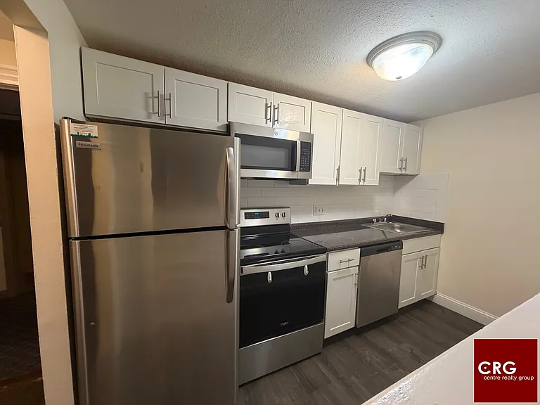 122-123 Dustin St #5 — Photo 1