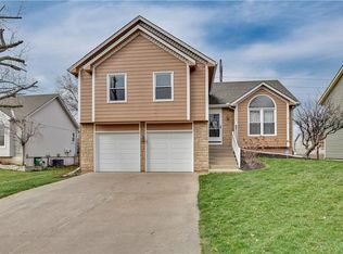 12456 S Acuff Ct, Olathe, KS 66062