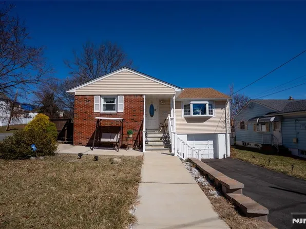 320-322 Maitland Ave, Paterson, NJ 07502