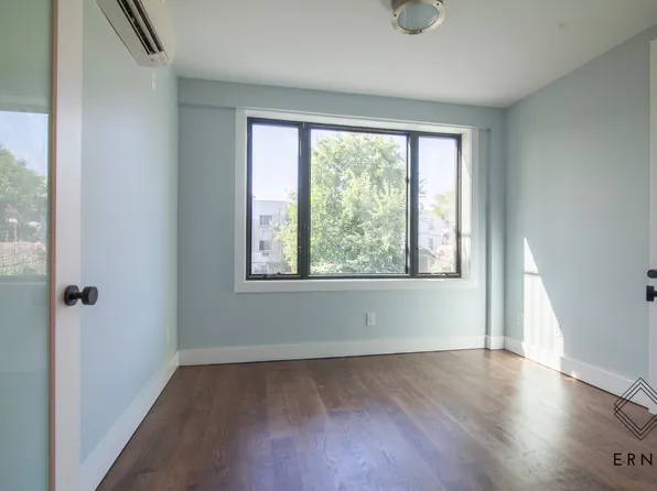 1612 Bergen Street 2R image 2 of 13