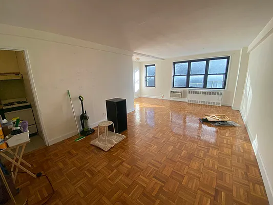 Rented by FirstService Realty (legacy) | media 18