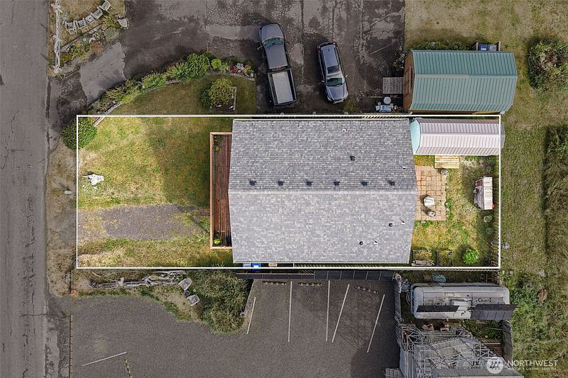 2nd image of 48540 Pacific Boulevard NW