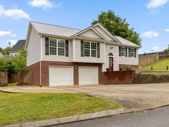 9451 Hackberry Ln, Soddy Daisy, TN 37379