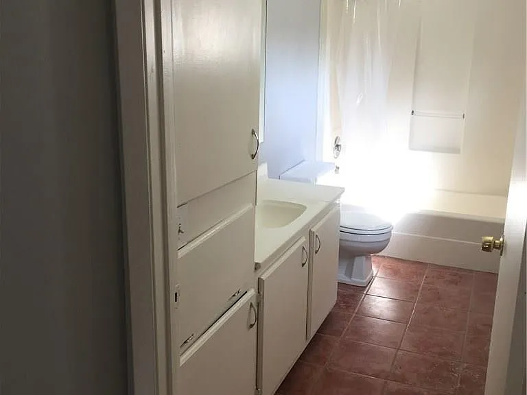 705 Franklin Blvd #A — Photo 11