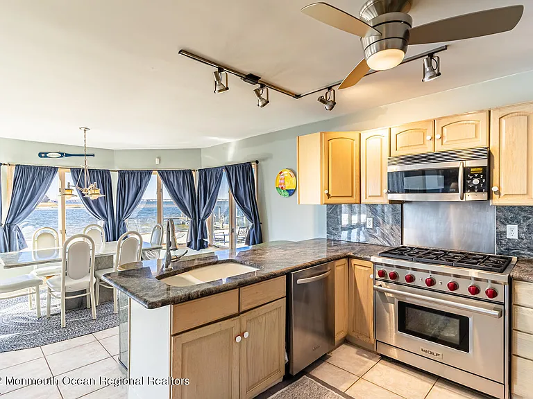 23 Harborside Dr W — Photo 12
