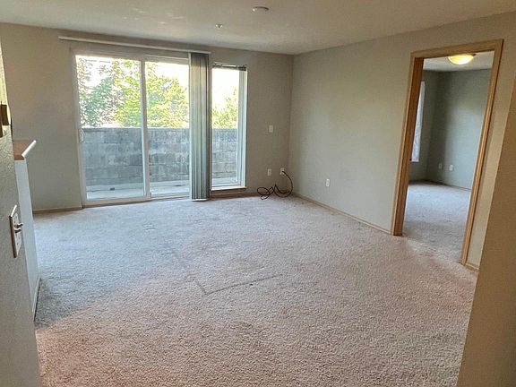 4th image of 5200 Roosevelt Way NE APT 202