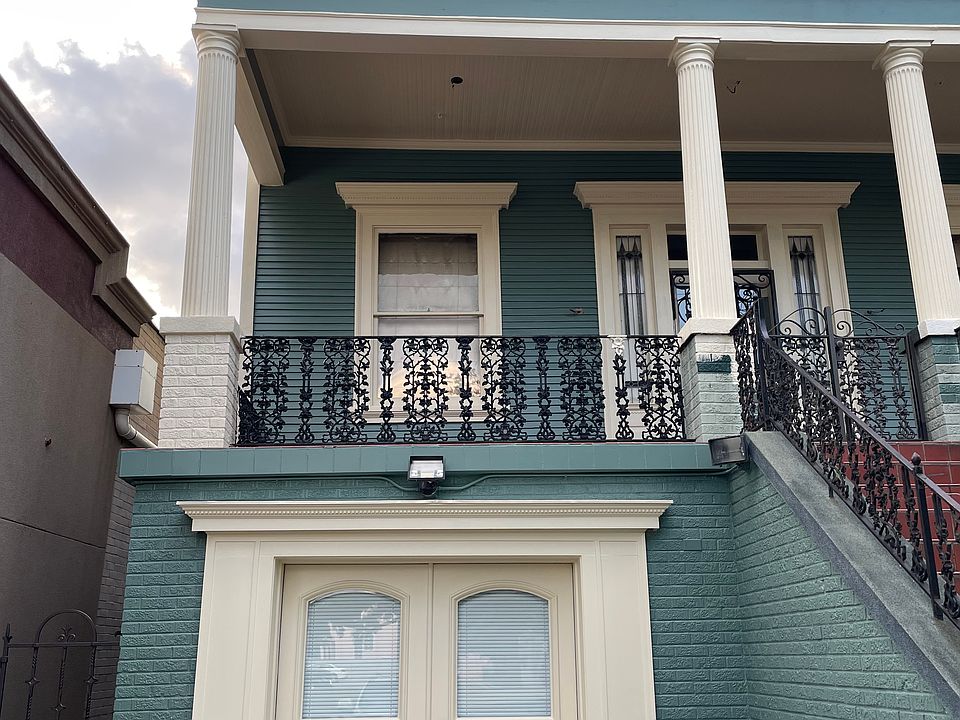 1st image of 4709 S Carrollton Ave #1