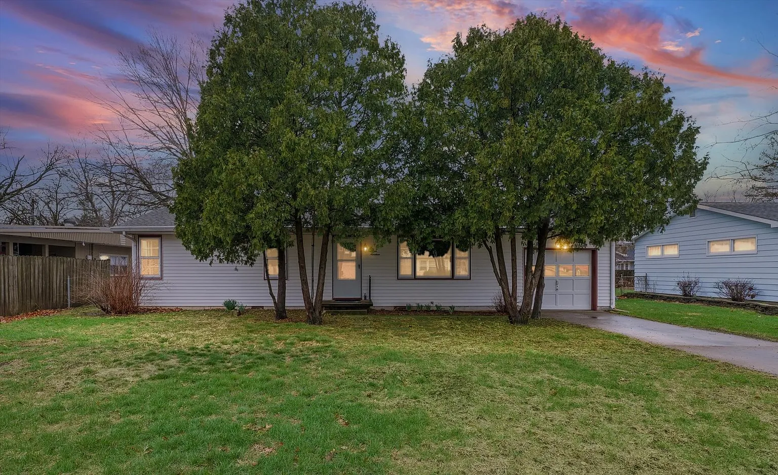 1419 Cambridge Dr photo 1