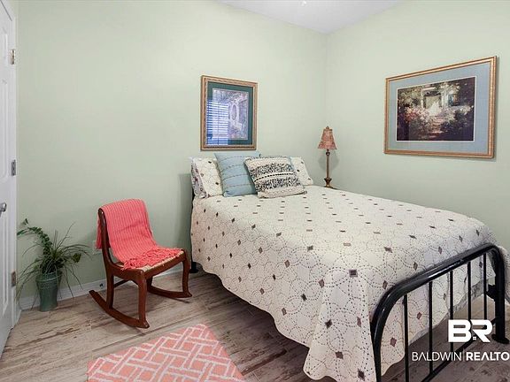 5th image of 2651 S Juniper St APT 802