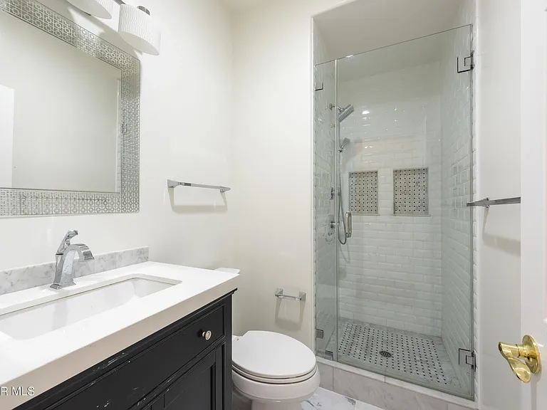 2946 Venezia Ln — Photo 9