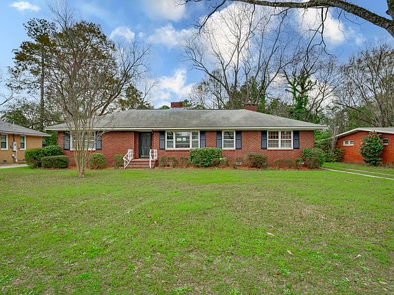 2nd image of 612 Wren St