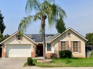 2965 Bellaire Ave, Clovis, CA 93611