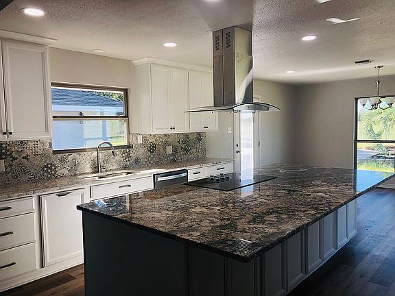 3rd image of 259 Bluebonnet Ln