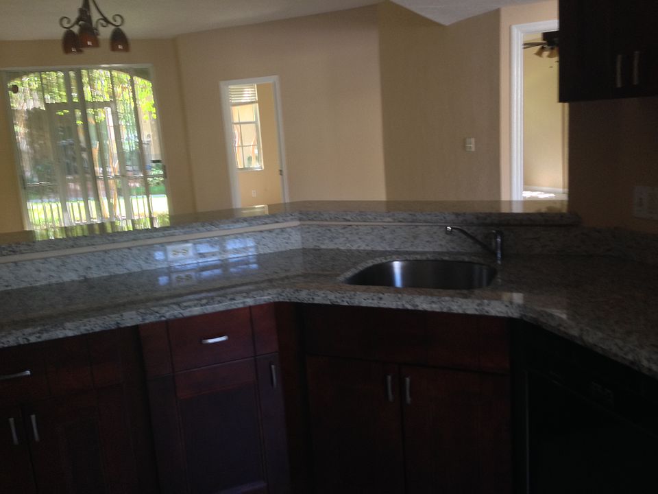 1st image of 761 SW 148th Ave APT 905