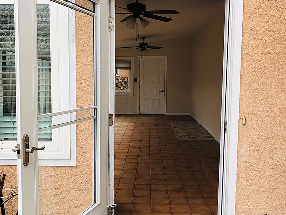 5th image of 455 Cheryl Ave