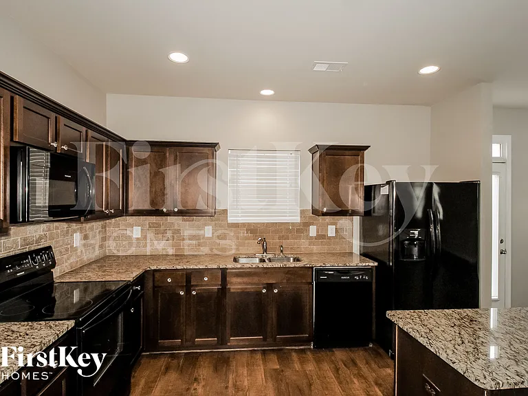 11848 Lovejoy Crossing Blvd — Photo 7