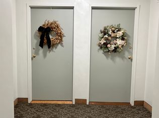 6621 Wakefield Dr APT 402, Alexandria, VA 22307