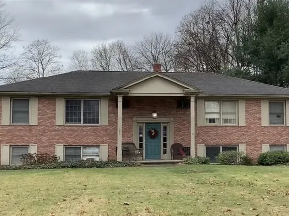 101 High St, Canfield, OH 44406