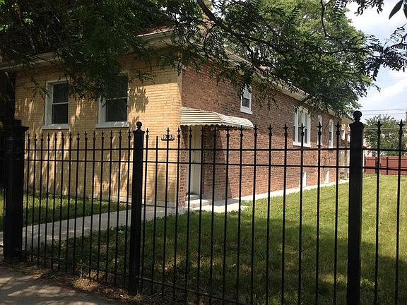 4th image of 1023 N Laramie Ave