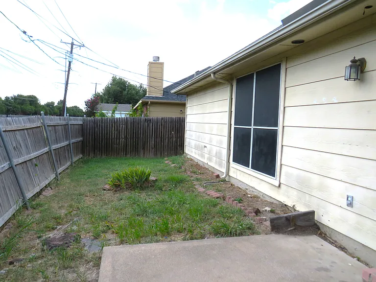 6034 Maple Leaf Dr — Photo 24