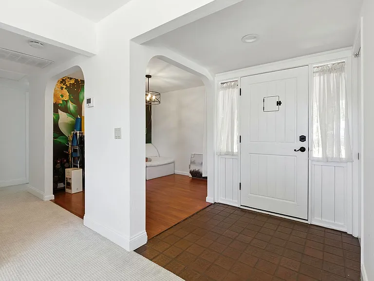10200 Parrish View Dr — Photo 6