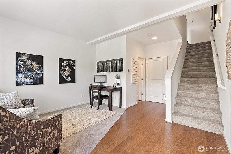 4th image of 2136 S G Street