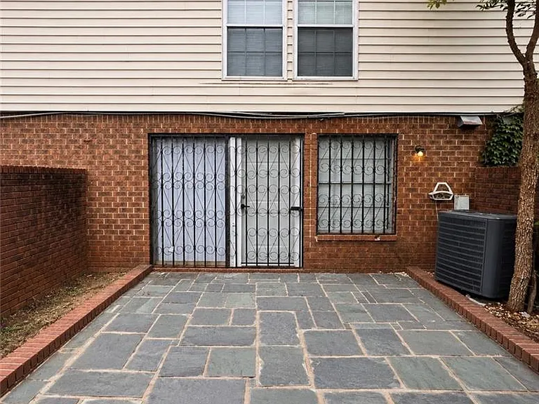 3254 Strawberry Ln — Photo 14