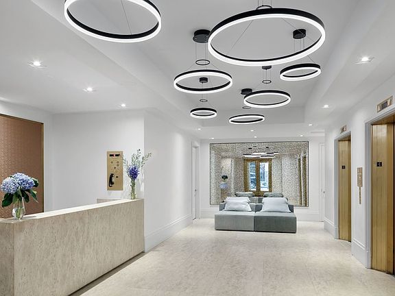 4th image of 101 Wall St #10A