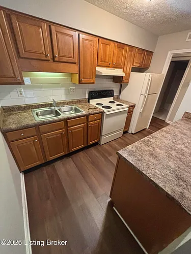 2706 Chickasaw Ave Photo 1