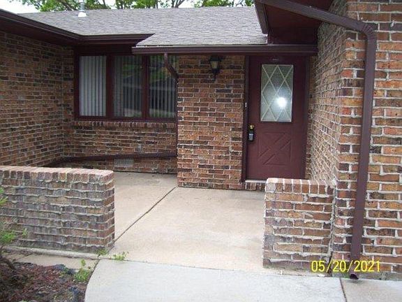 2nd image of 1202-1204 Hahn Ct