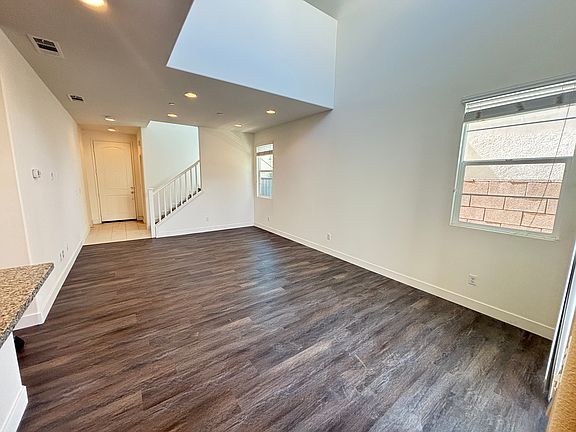 5th image of 327 Paseo Gusto