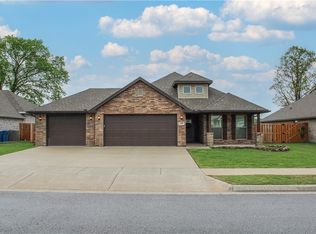2607 Westbrook Loop, Pea Ridge, AR 72751