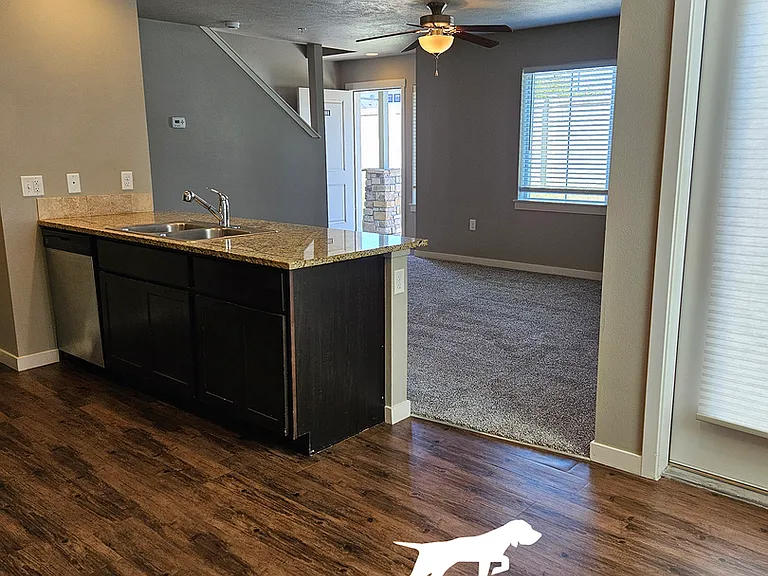 811 E Wandering Ln — Photo 26
