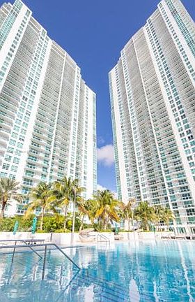 2nd image of 950 Brickell Bay Dr APT 2008