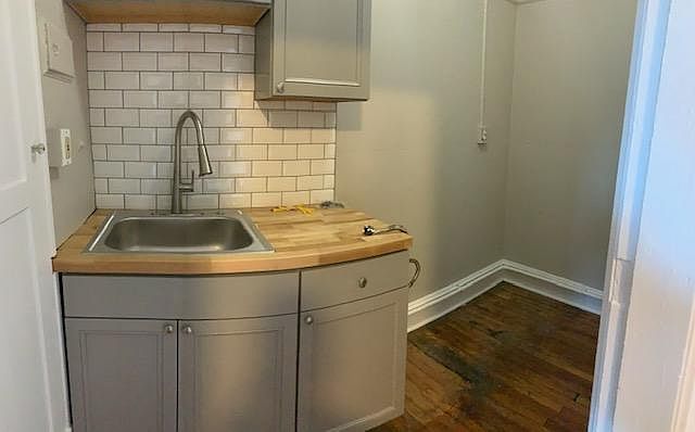 2nd image of 2136 5th Ave APT 7