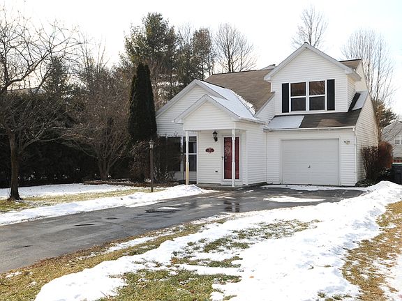 3rd image of 70 Skylark Dr