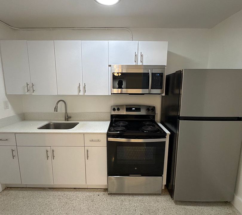 1st image of 649 SW 7th St APT 10